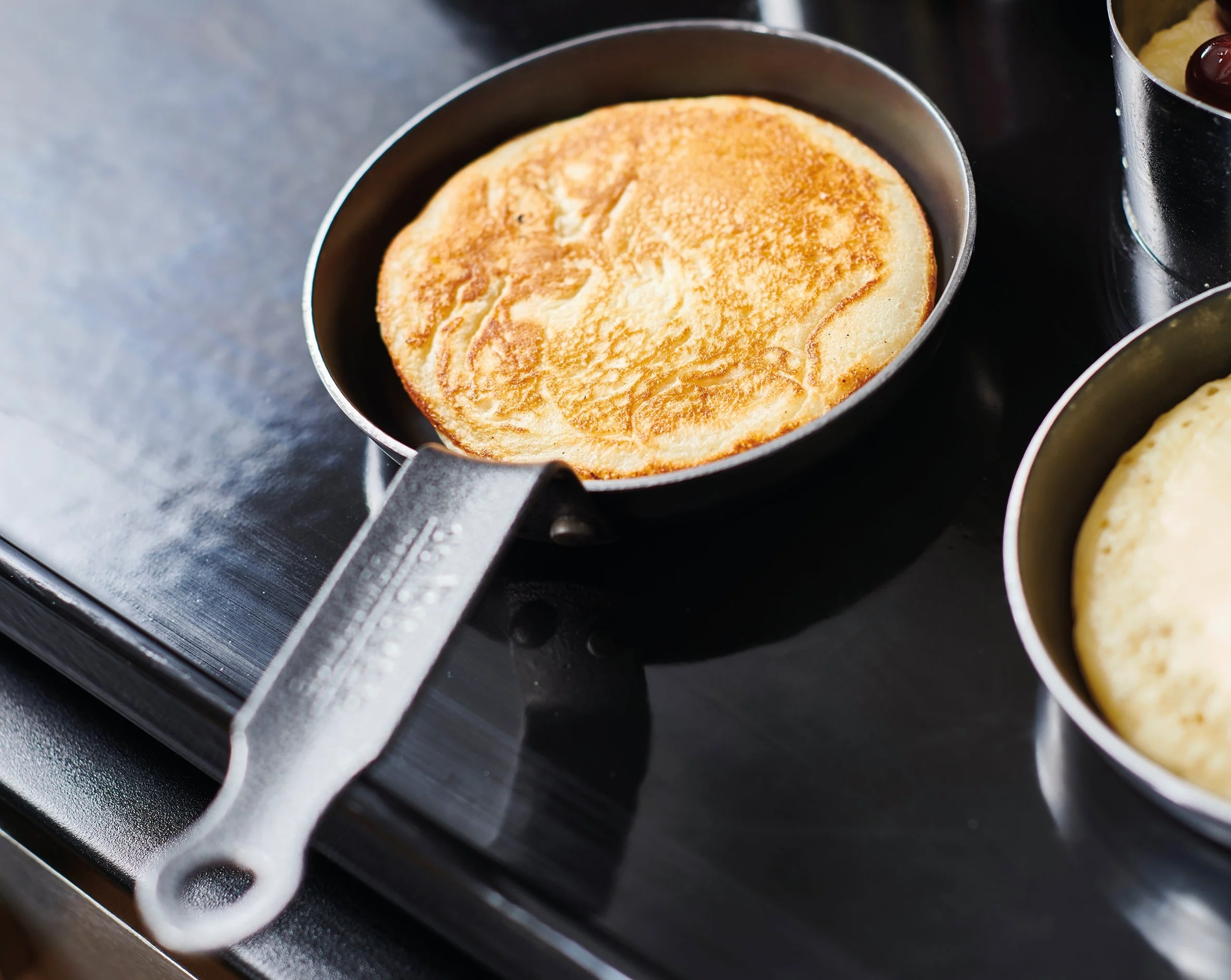 Blue Carbon Steel Egg & Pancake Pan - Image 7