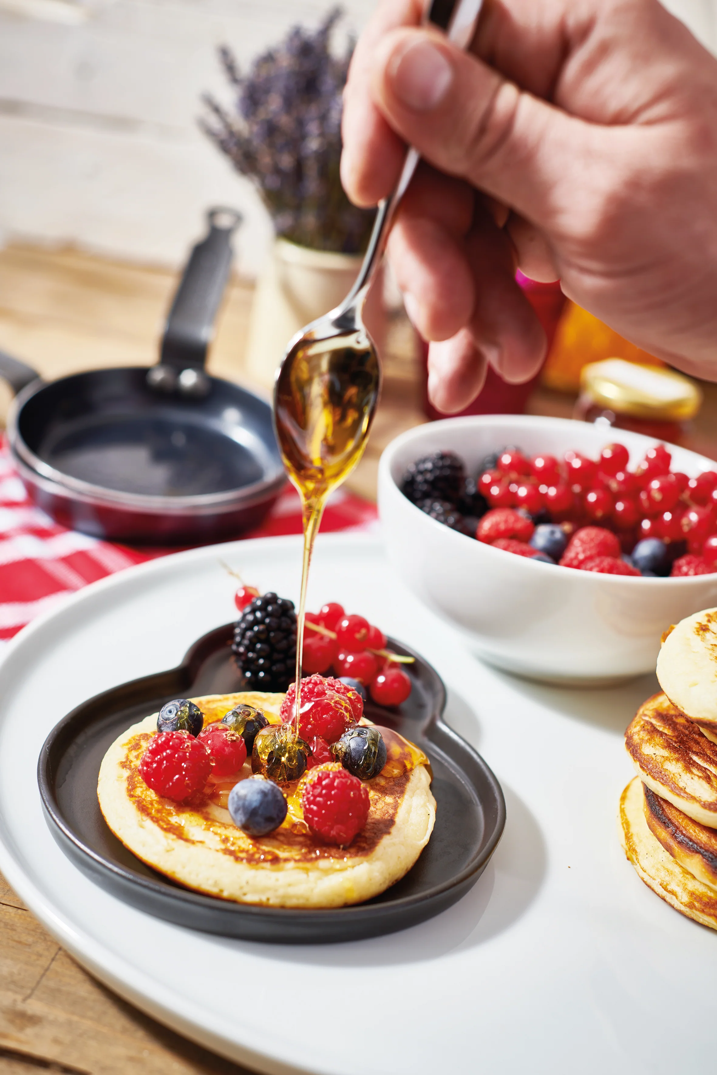 Blue Carbon Steel Egg & Pancake Pan - Image 9